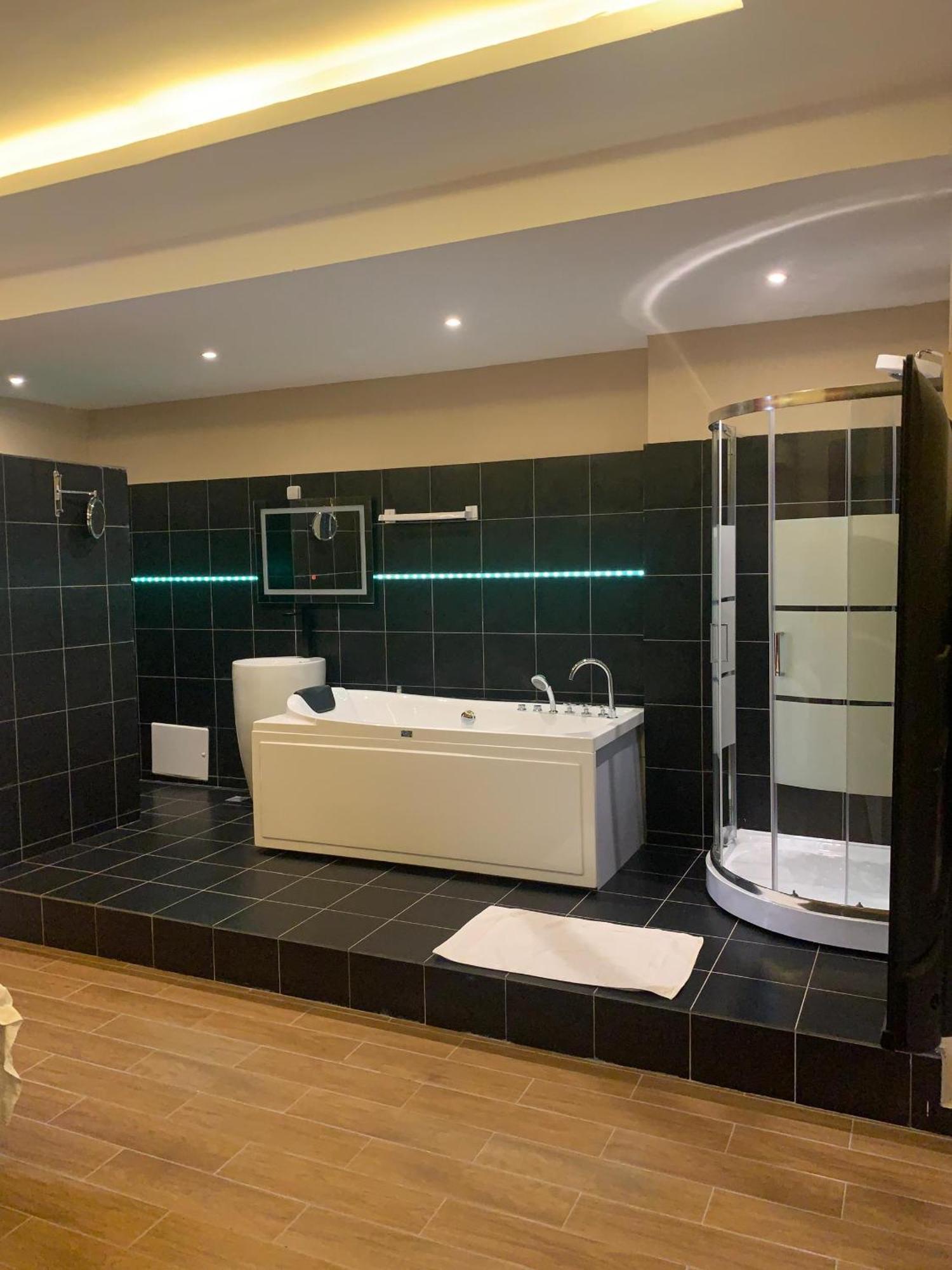Sky Kenako Hotel كريبي المظهر الخارجي الصورة